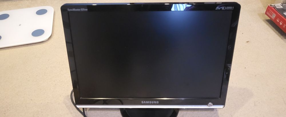 Monitor  Samsung komputer 19"