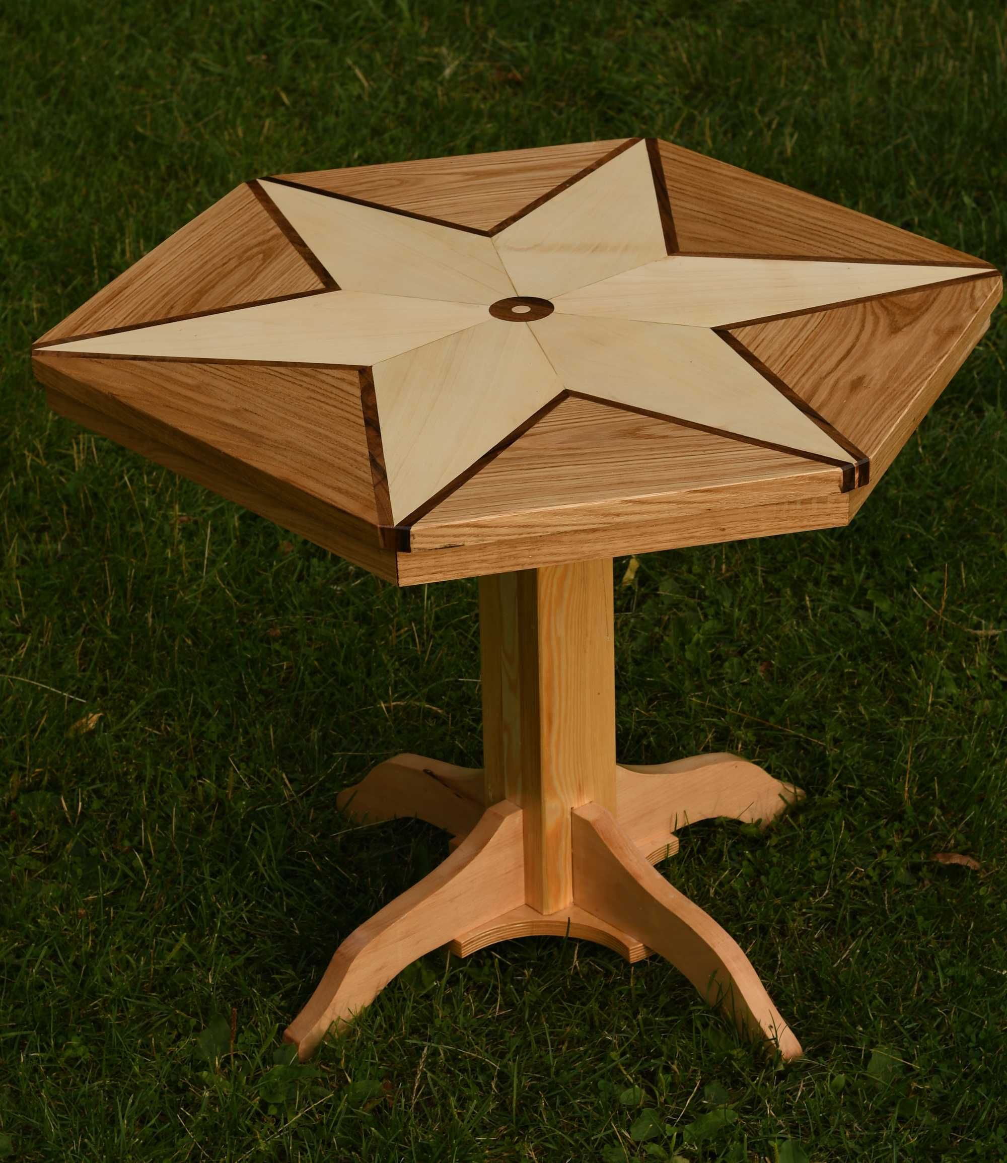 drewniany stolik kawowy ręcznie robiony