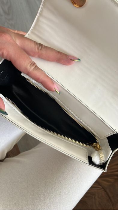 Biala kopertowka torebka crossbag Jacquemus