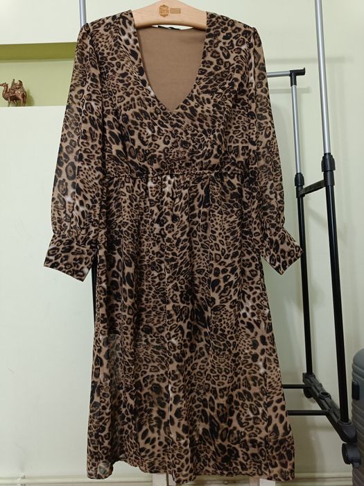 Жіноче плаття від Boohoo