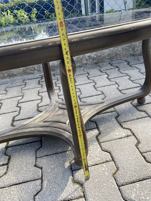 Mesa em maseira com tampo em vidro