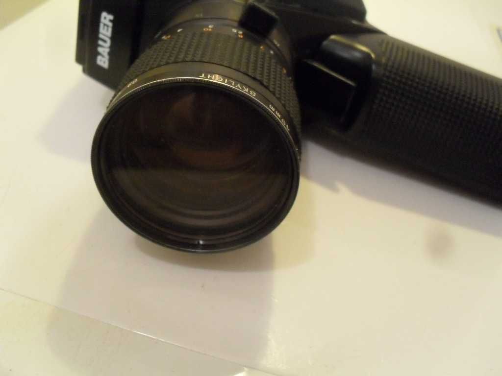 Kolekcjonerska Kamera BAUER C108 przybliża jak lornetka