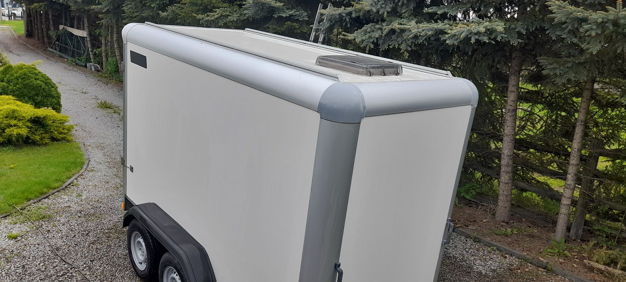 Przyczepa Thule  Dmc 2000 kg