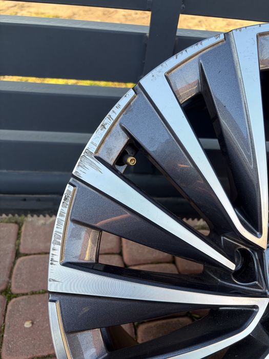Felga Skoda Superb 18” ET44