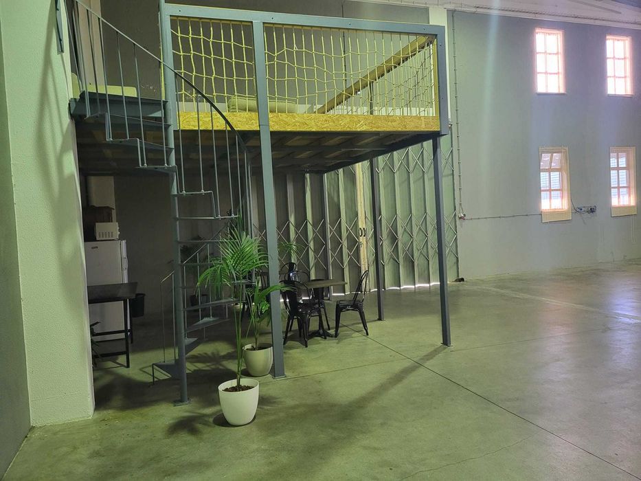 Armazém versátil para arrendamento: total ou metade