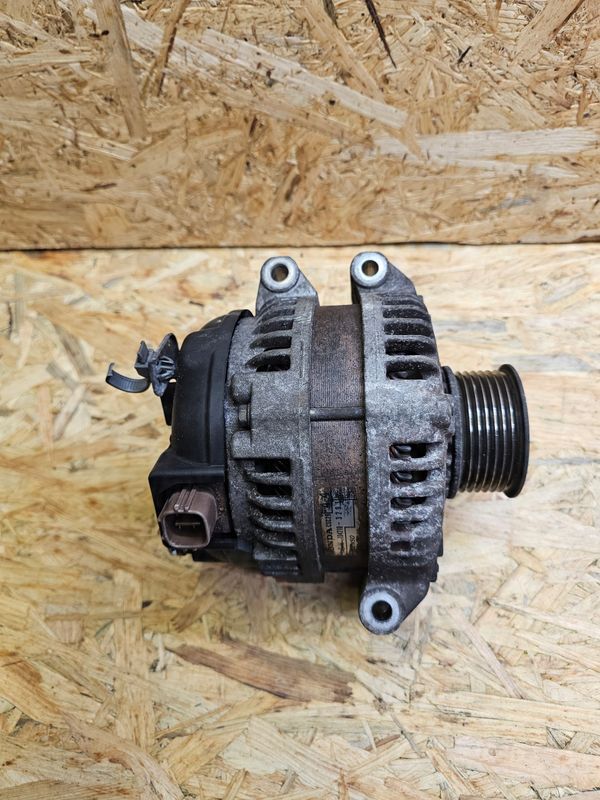 Honda 2.0/2.4 k20a6 k20z2 k24a3 V-tec Vtec Alternator -3291 denso ben