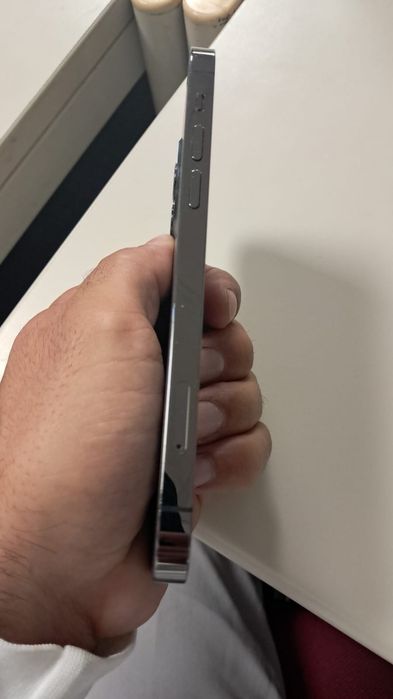 iPhone 12 Pro cinzento