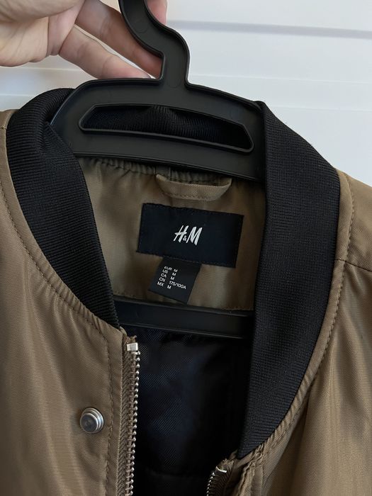 Стильний бомбер h&m