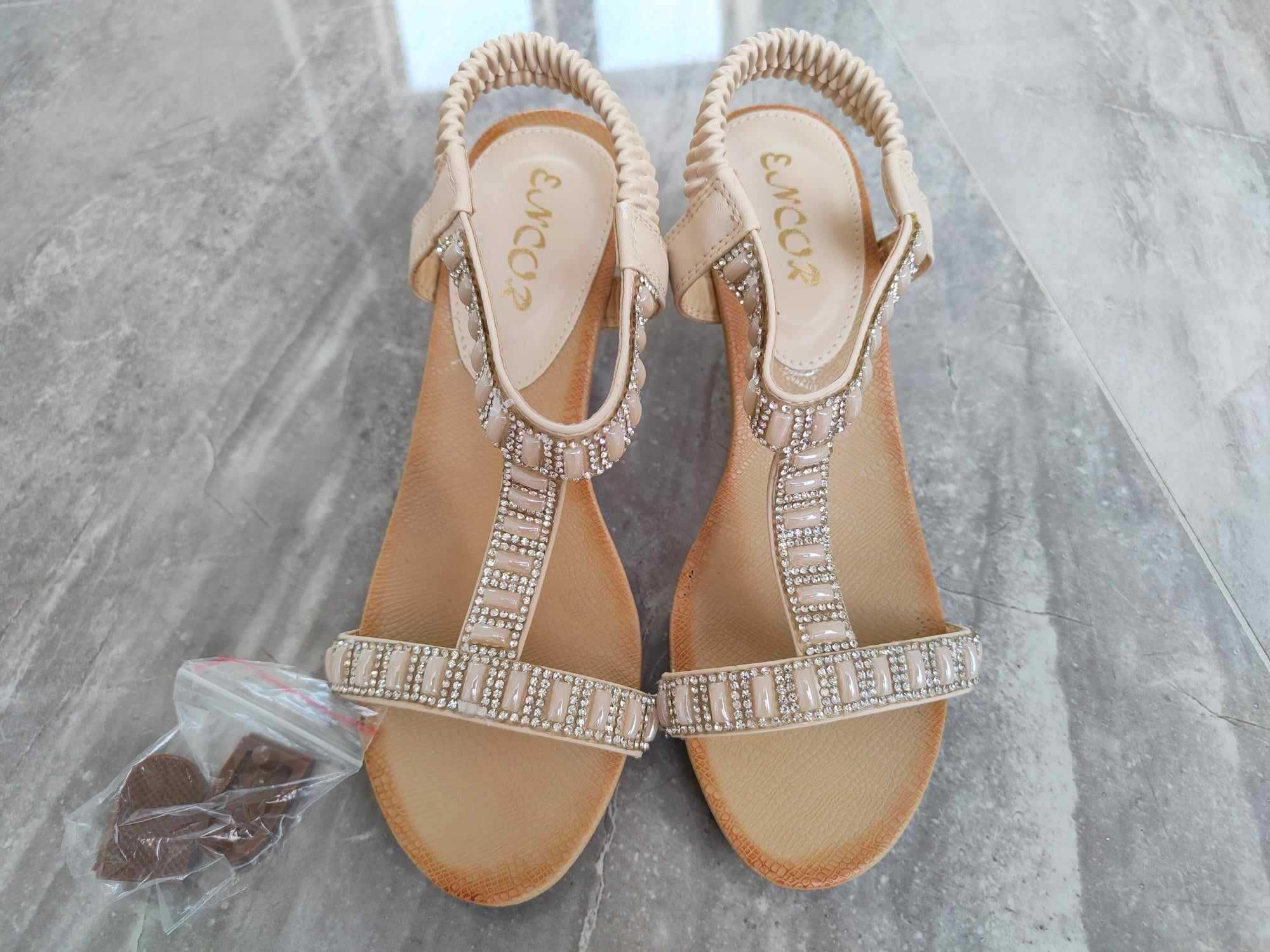NOWE letnie Buty czółenka sandały r. 36 ecru Encor na koturnie