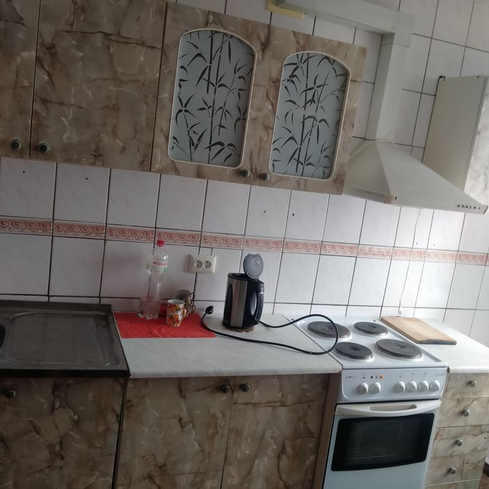 Продам 1 к.из.кв.на заводе Шевченко.13500 торг