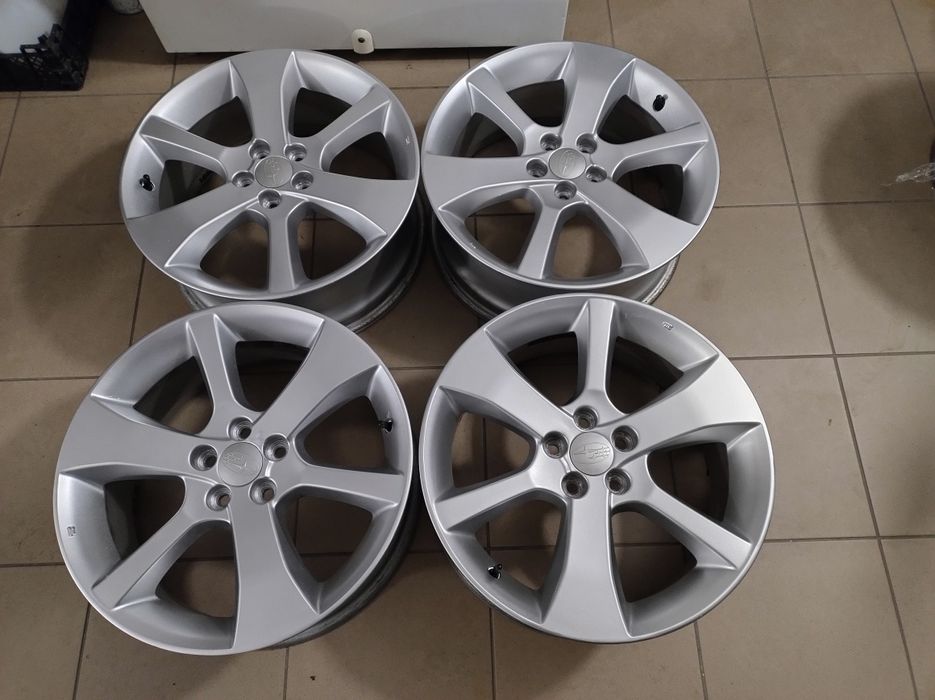 Felgi 17" Oem Subaru 5x100 Outback Forester Legacy Impreza Brz