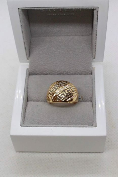 Piękny Złoty Pierścionek Grecki Wzór zdobiony Cyrkoniami