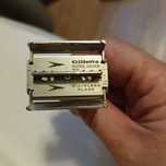 Gillette maszynka metalowa stara żyletki.