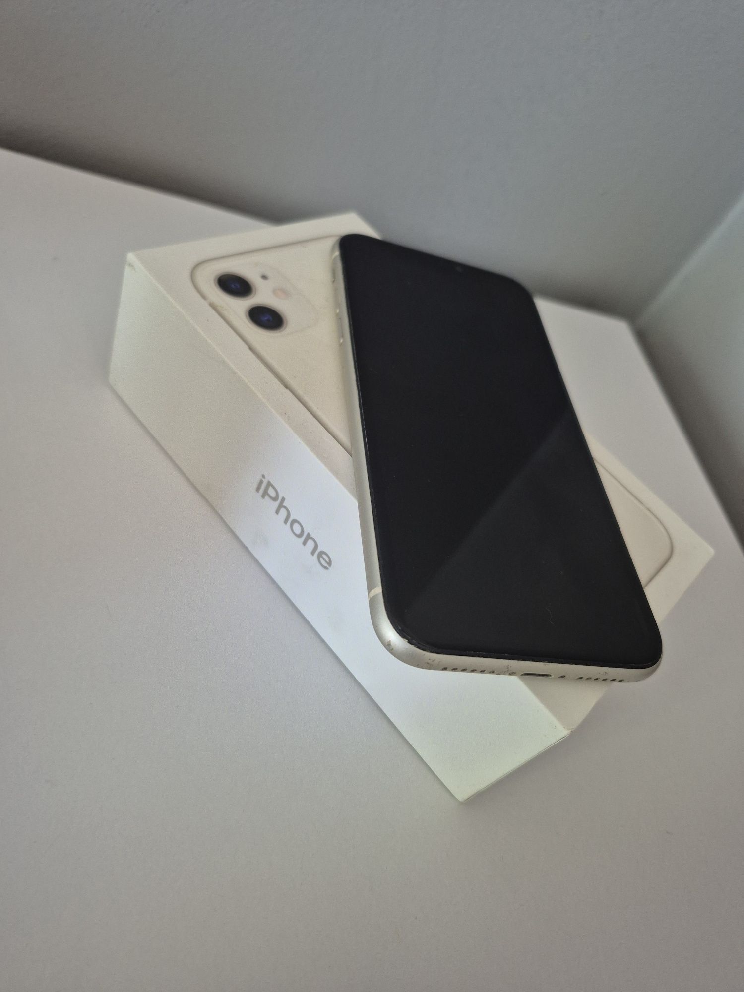 Iphone 11   64GB