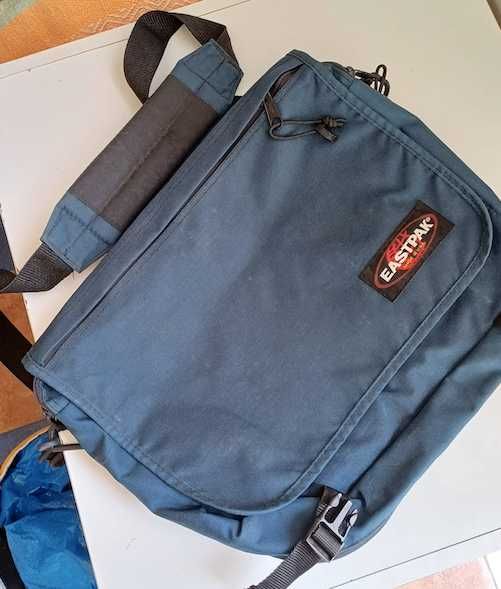Mala Eastpak (modelo exclusivo)
