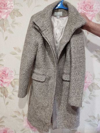 Продам женское демисезонное кашемировое пальто