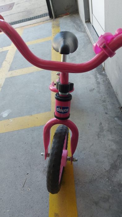 Chicco - Bicicleta de Aprendizagem Rosa Sem Pedais