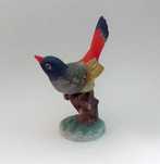 Escultura Vista Alegre porcelana biscuit passaro multicolorido