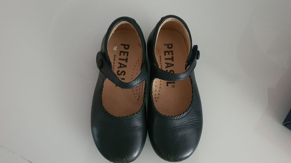 Sapatos menina tamanho 26