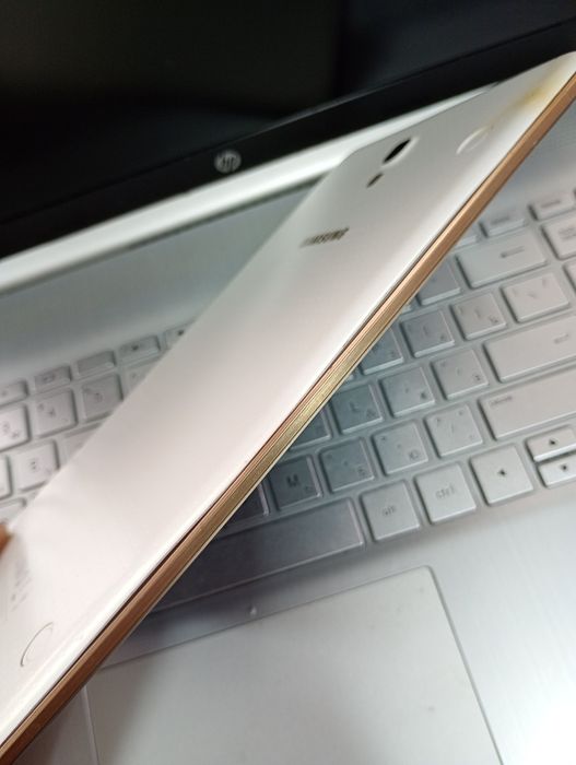 Планшет Samsung Galaxy Tab S 8.4 "SM-T700"