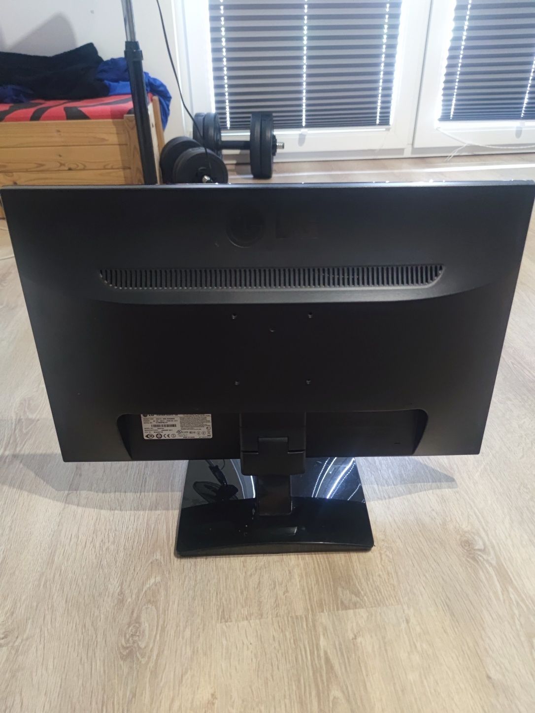 Monitor LG Flatron E2241 22 cale