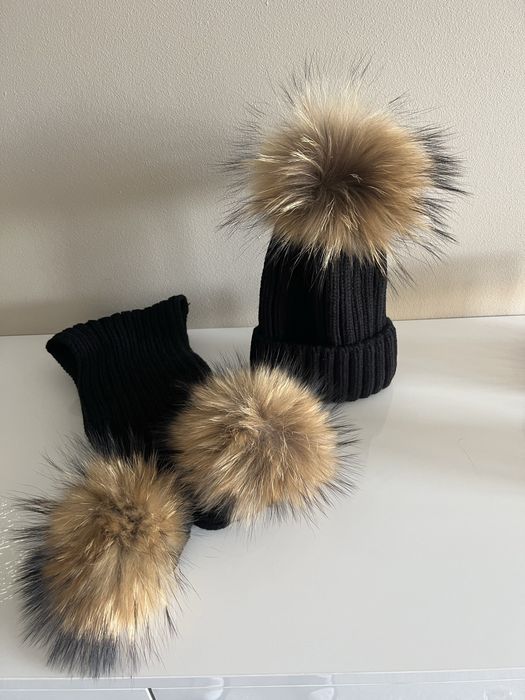 Komplet szalik i czapka z pomponami pompony jenot naturalny