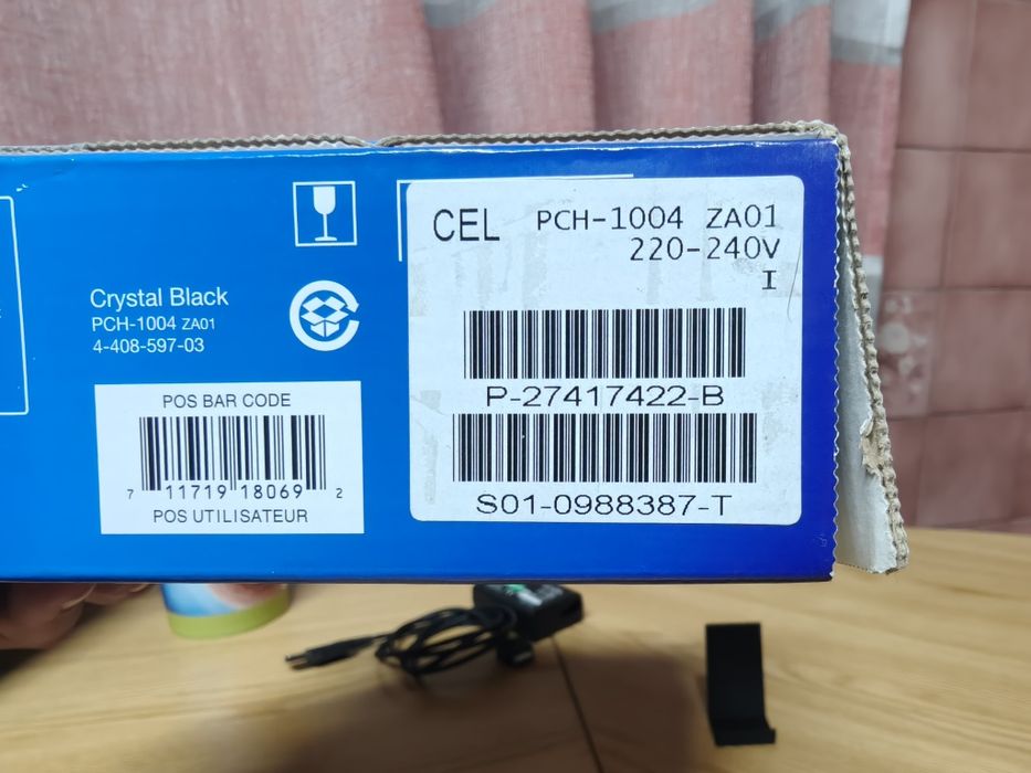 PlayStation PS Vita em caixa