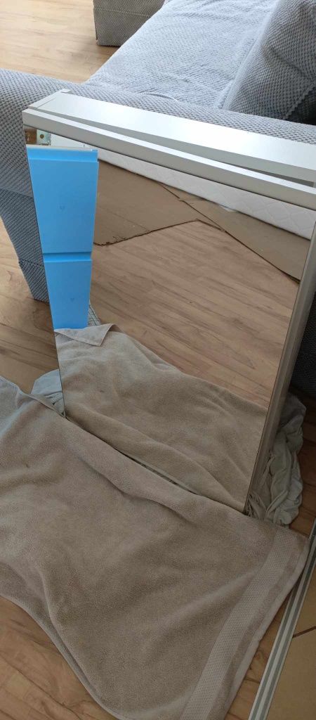 Szafka łazienkowa z lustrem 50cm