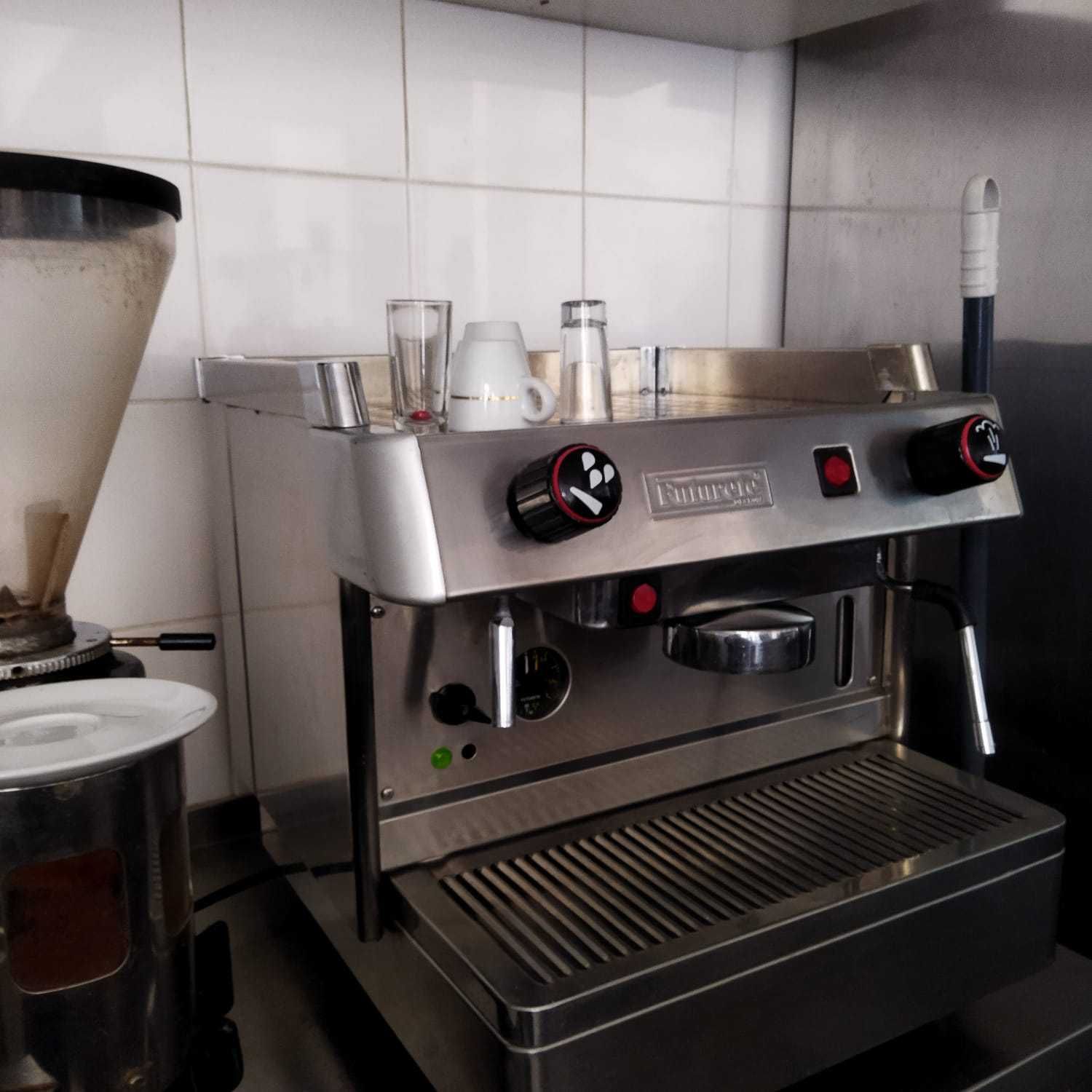 Máquina de café com 1 grupo + moinho - para restaurante