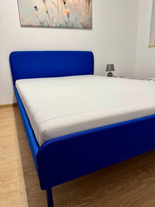 Łóżko Ikea z materacem 140*200 (stan idealny)