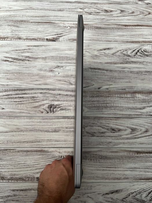 MacBook Pro 16" A2141 (Touch Bar 2019)Core i9 2.4/32/500 Pro 5300M 4Gb