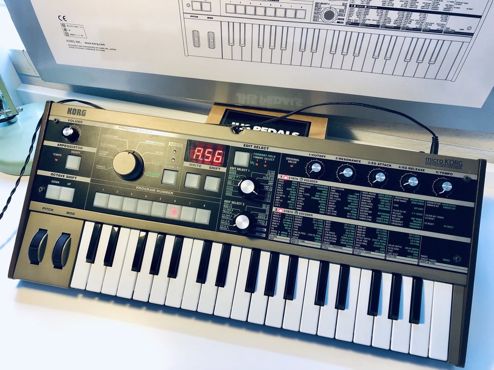 Korg Microkorg 2018