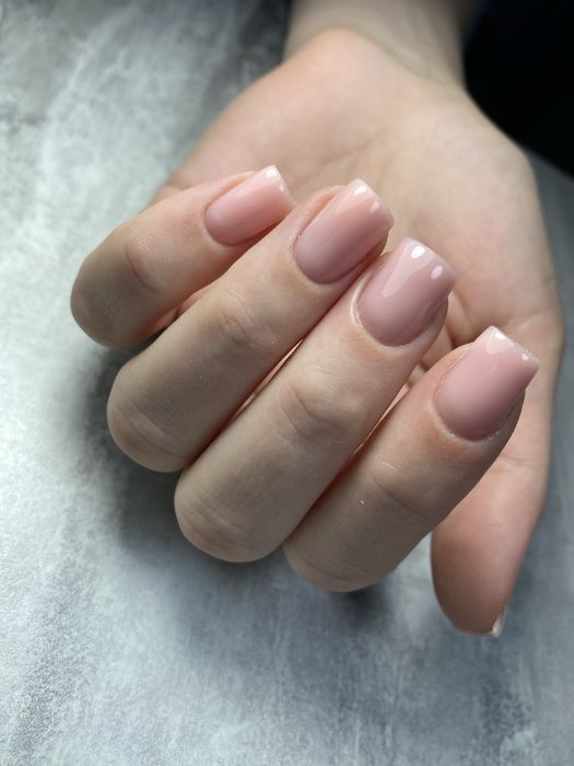 Манікюр та педикюр