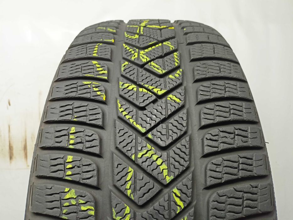 Pirelli SottoZero 3 255/45/19 2023r. 104V 7mm (5184)