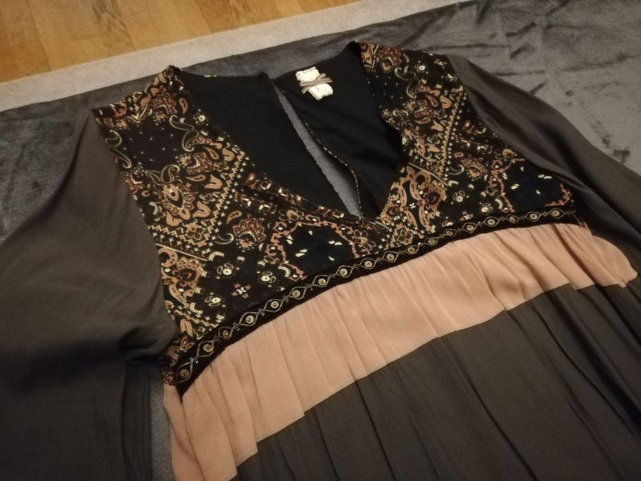 Vestido midi de uso prático