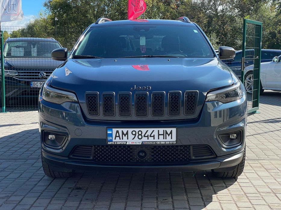 Jeep Cherokee 2021 бензин 3.2