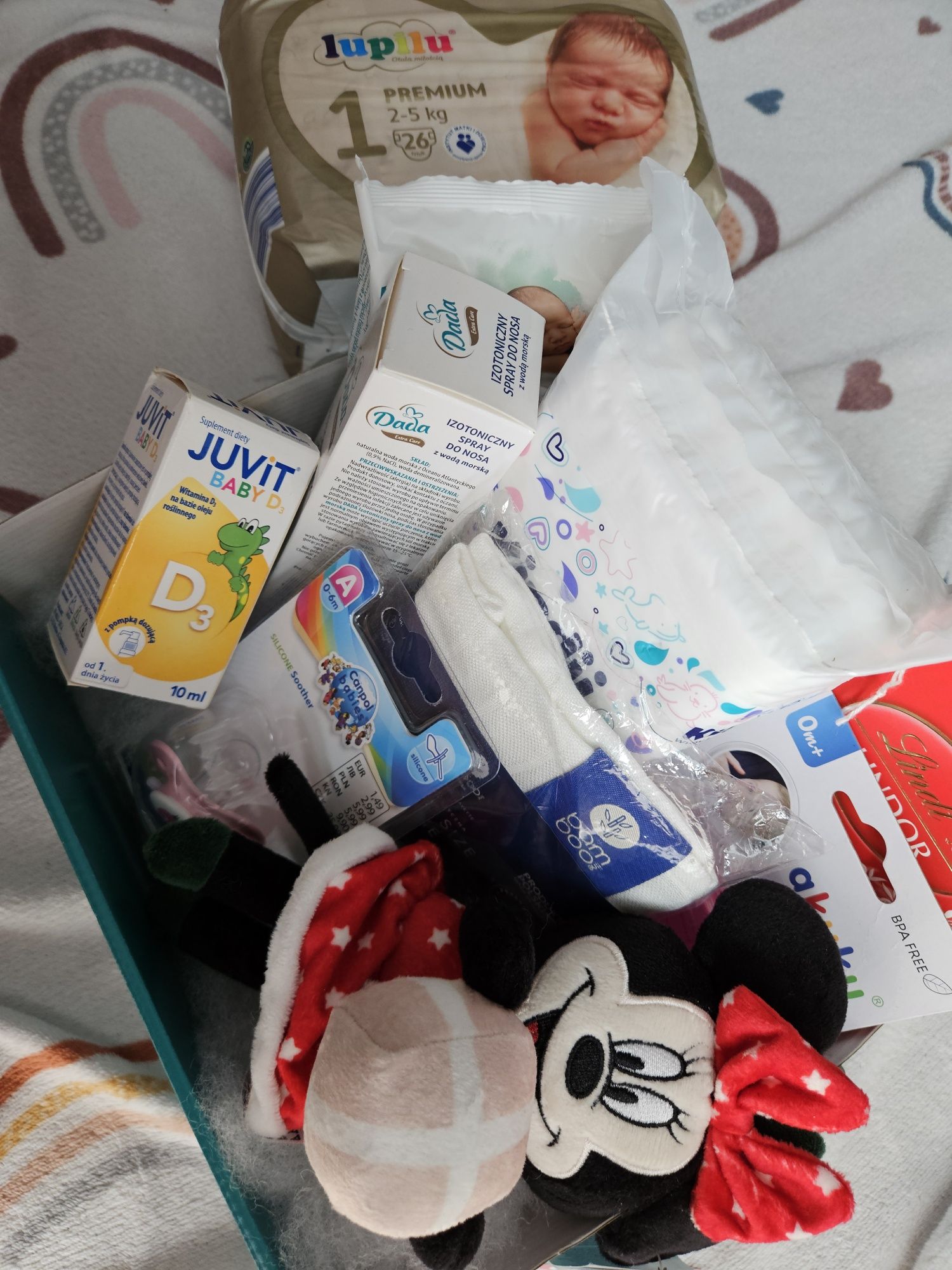 Wyprawka paczka zestaw prezentowy dla noworodka niemowlaka Baby shower