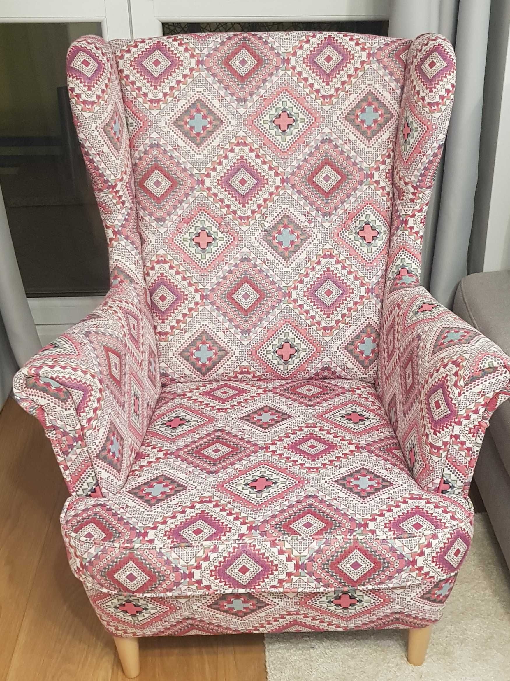 fotel uszak w romby różowy brw
