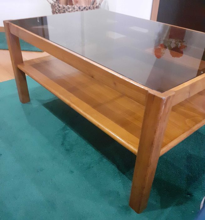 Mesa centro em madeira de castanho