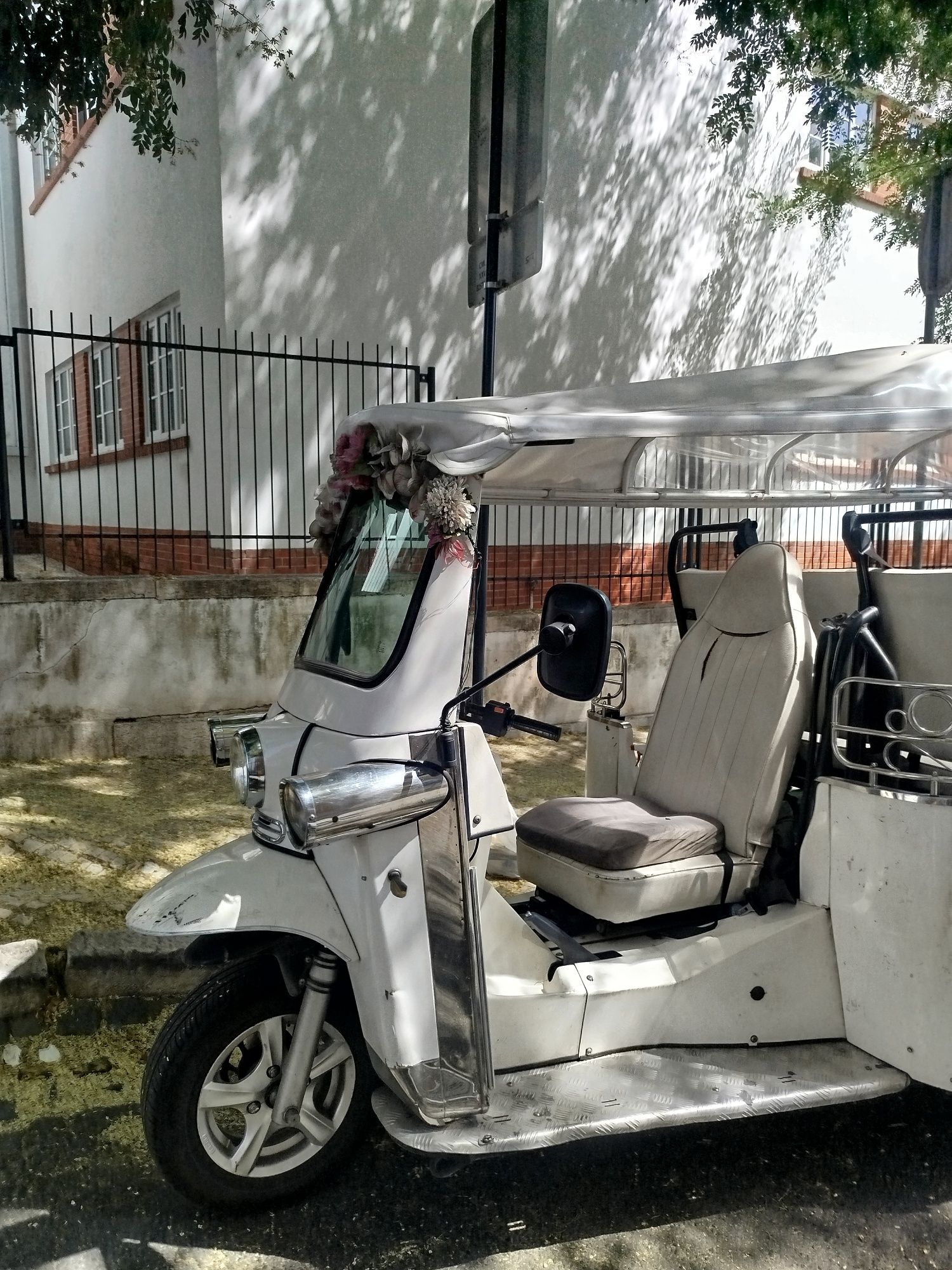 Tuktuk factory 4lugares