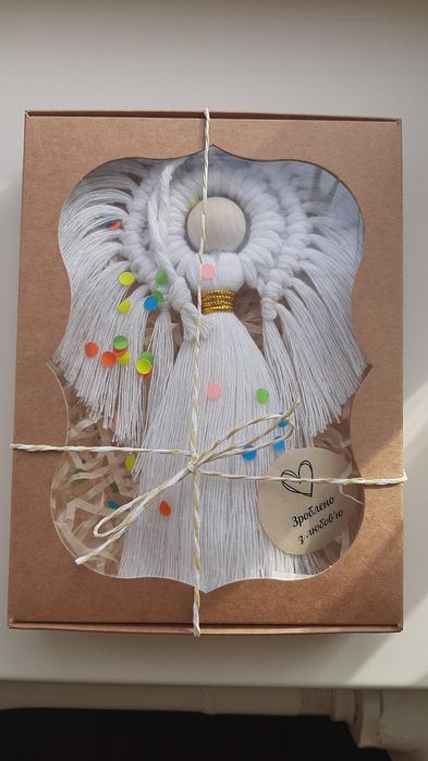 Різдвяний ангел в техніці макраме