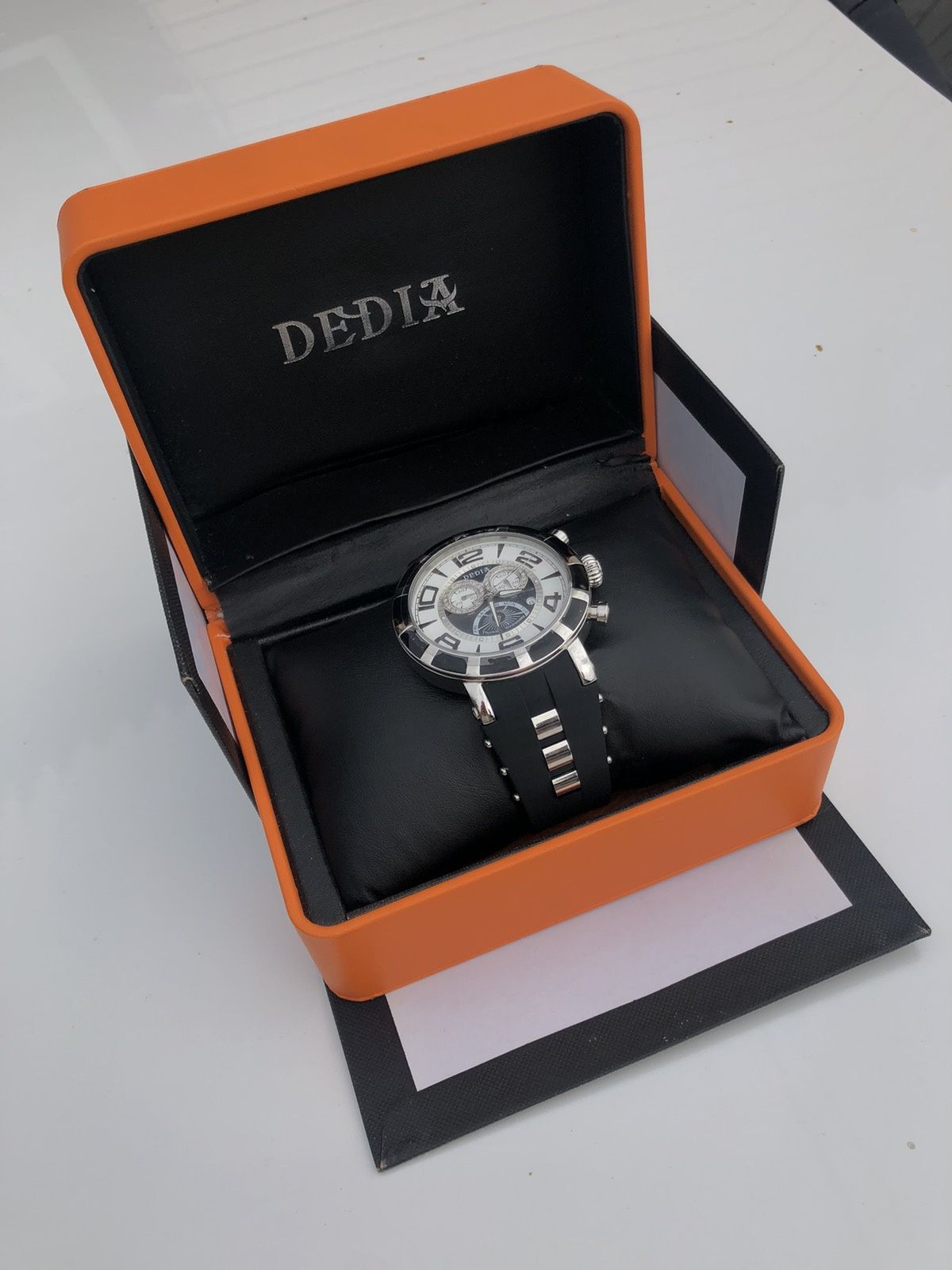 Наручний годинник DEDIA з діамантами