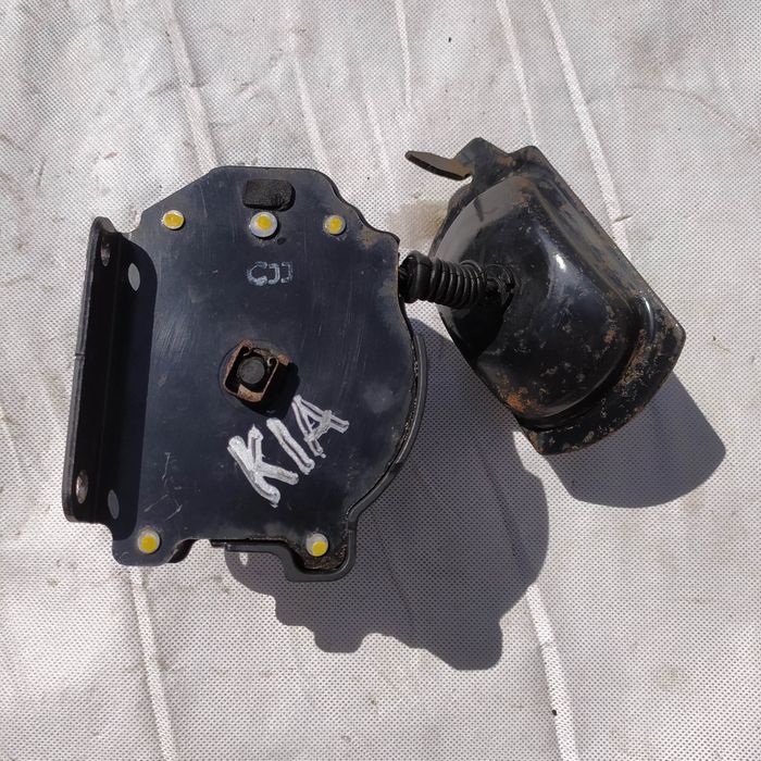 60 тис.км лебідка Kia Sorento механізм кріплення запаски підьему запас