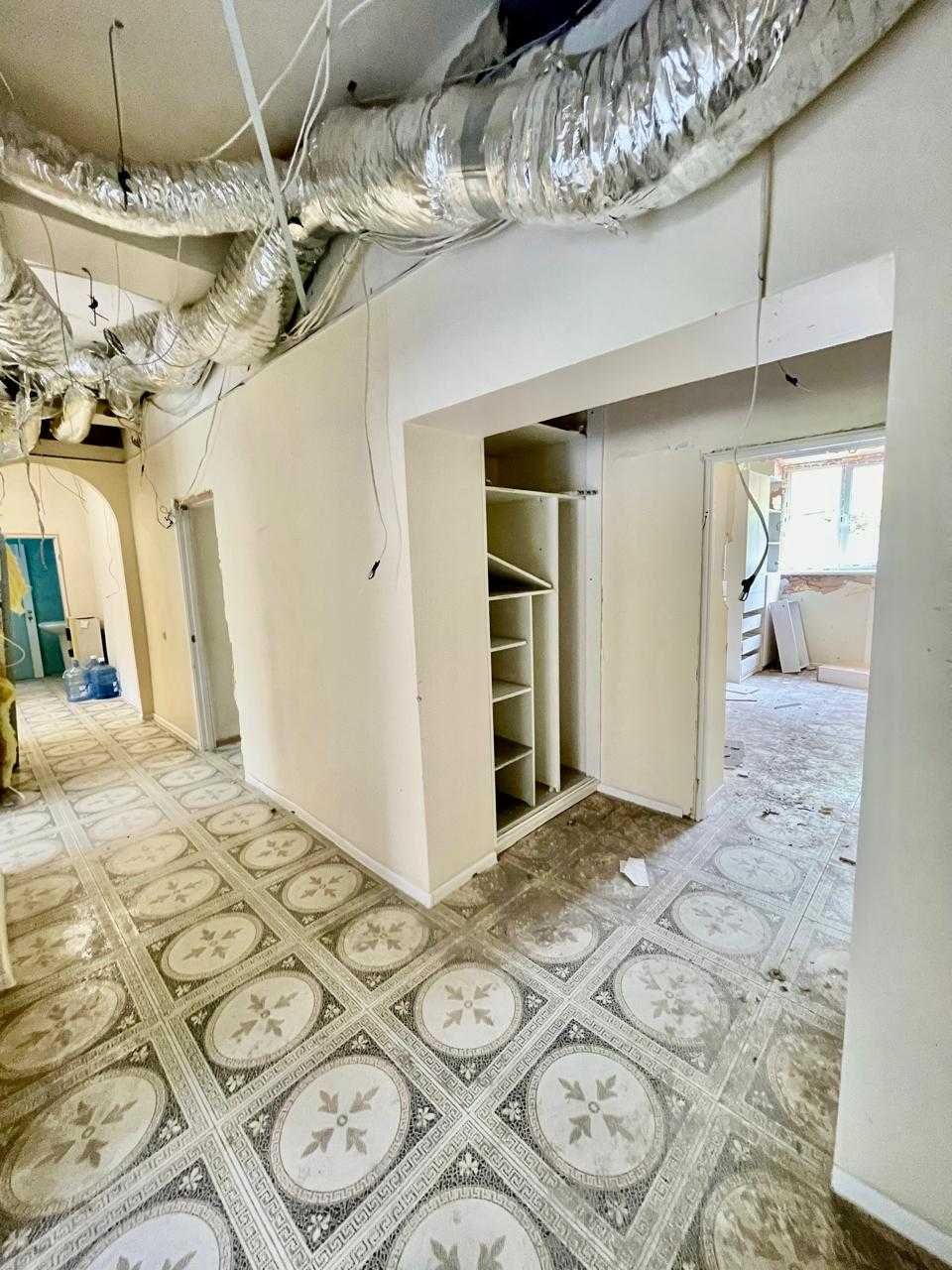 Оренда фасадного  приміщення 139 м2.,  1-й поверх, вул. Кудряшова, 7
