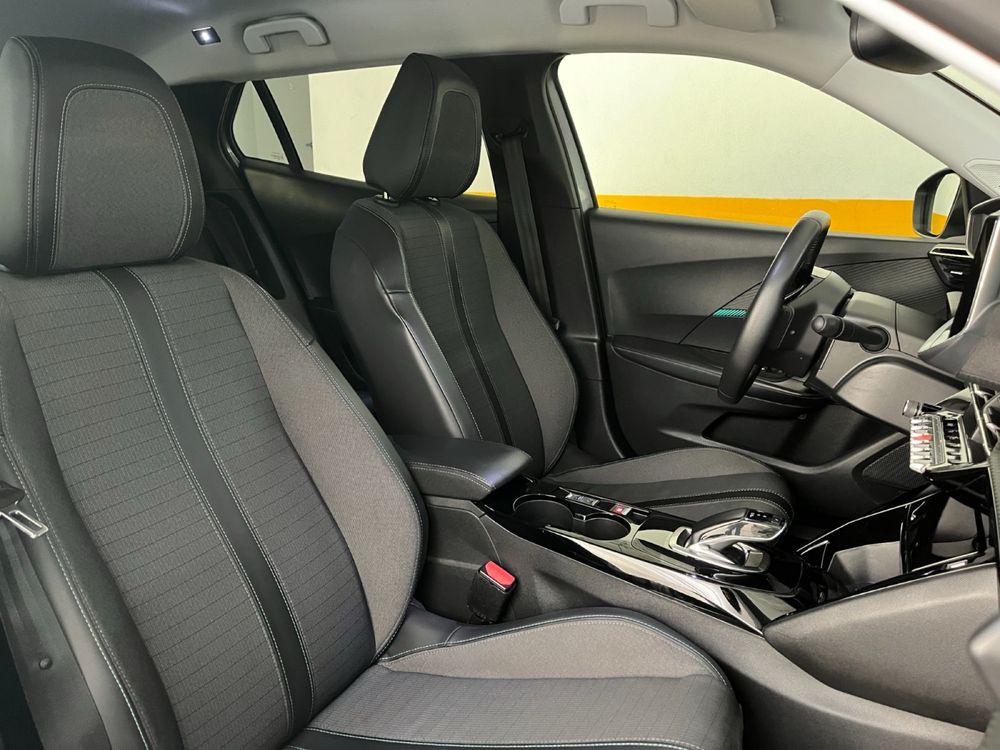 Peugeot E-2008 Allure