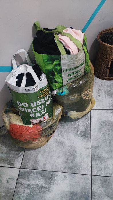 Ubrania od S do XXL . Do dalszej sprzedaży