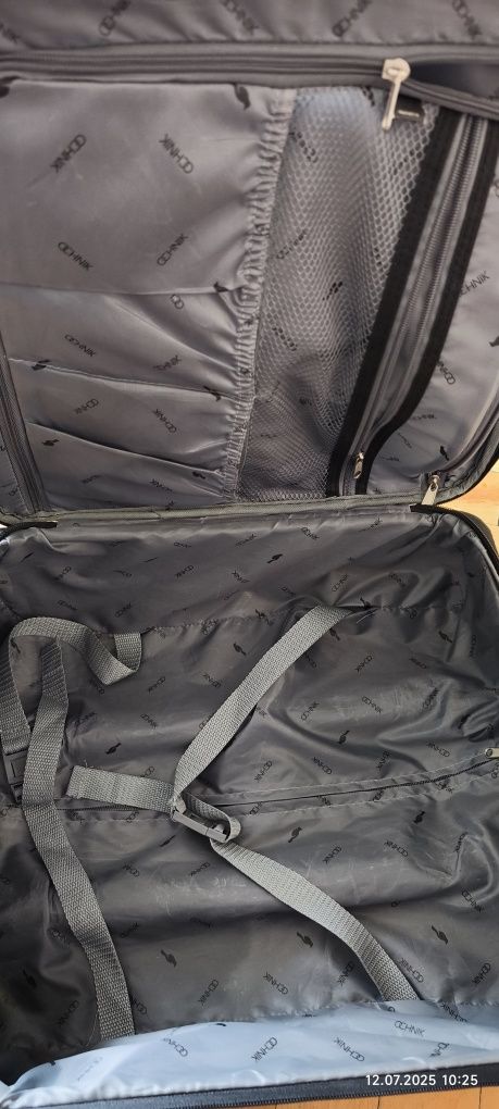Walizka kabinowa Ochnik czarna materiał 50x40x22cmx