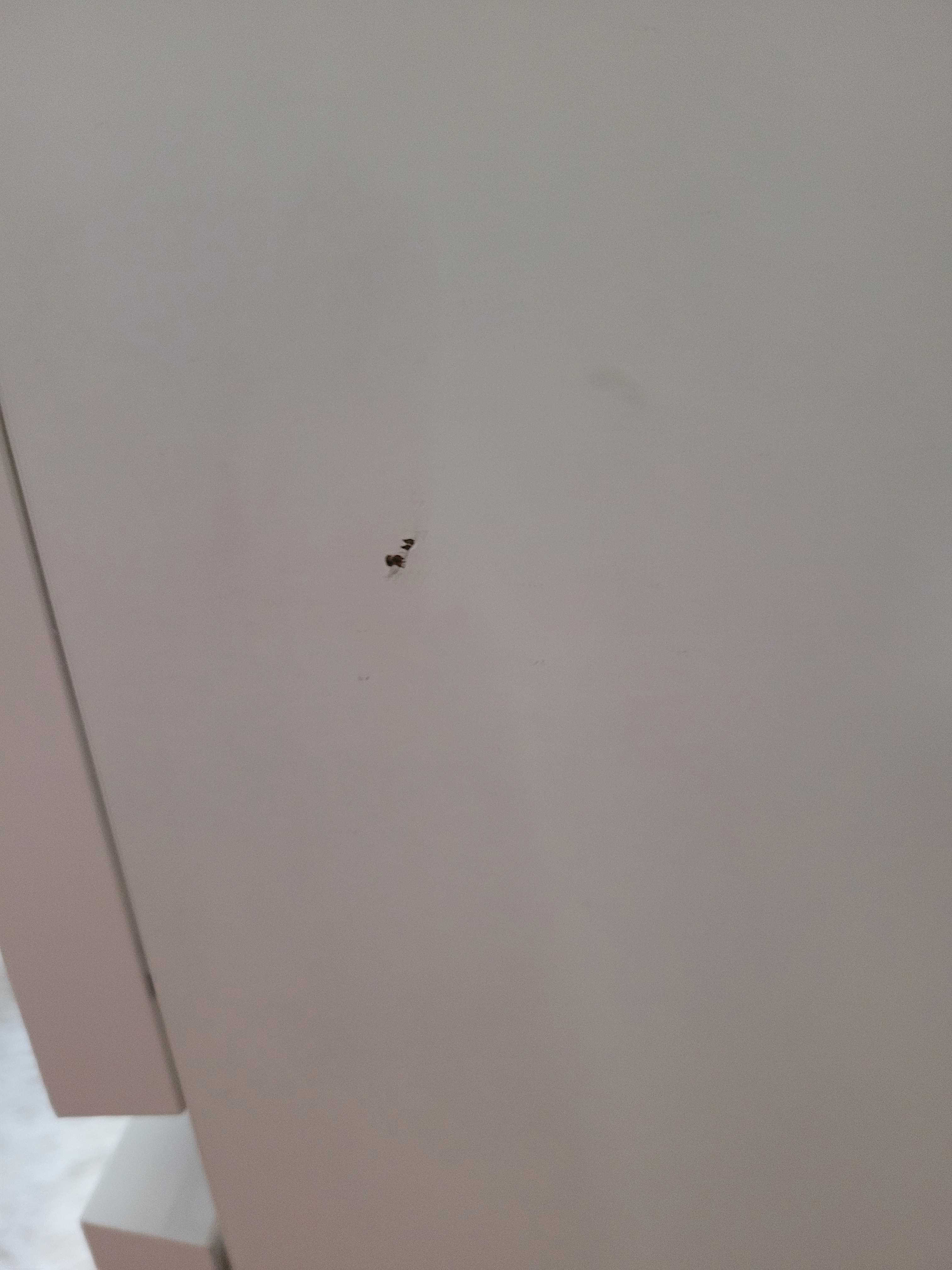 Biała komoda 4 szuflady