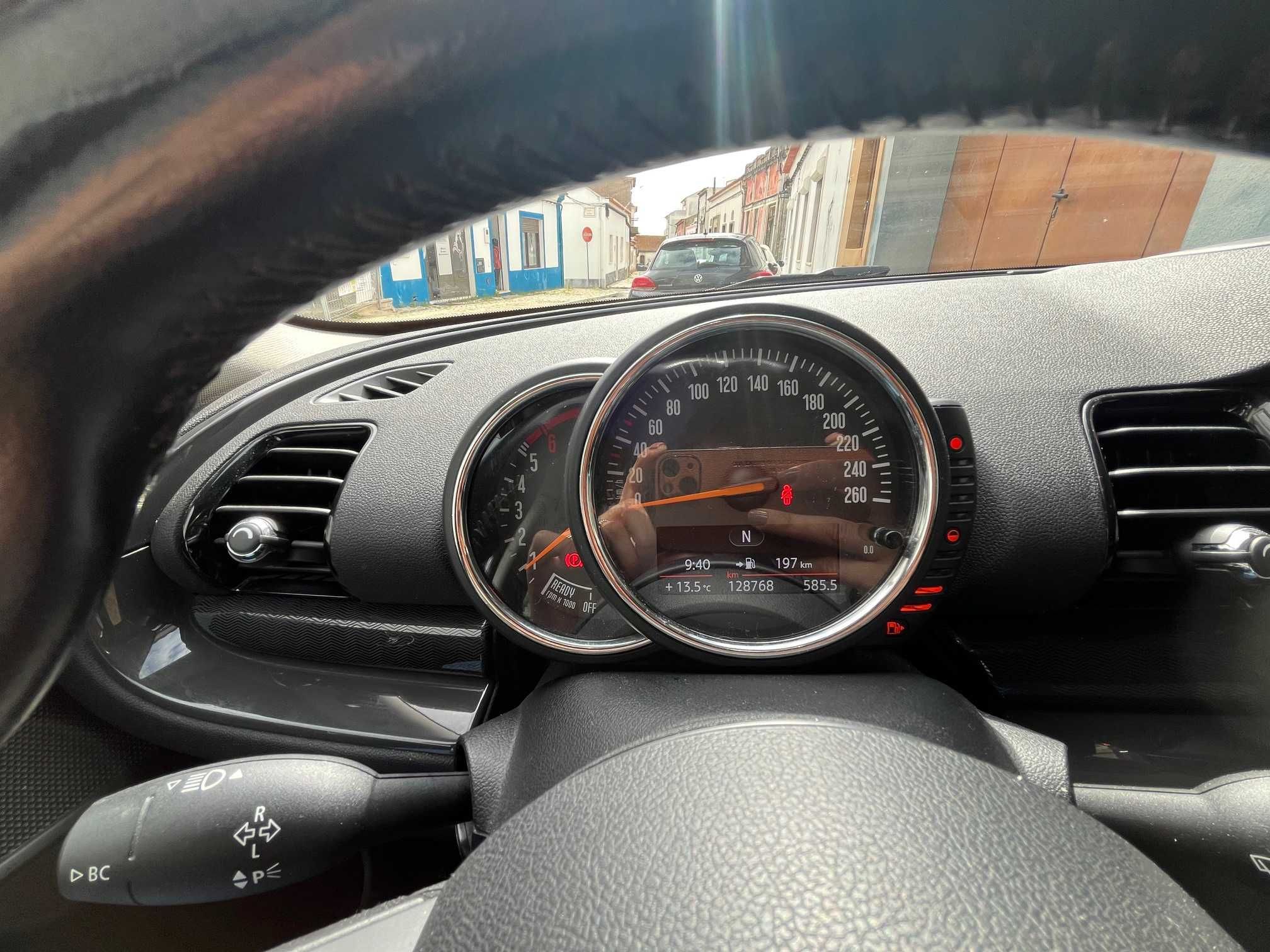 Mini Clubman One D  - Estilo, Espaço e Economia