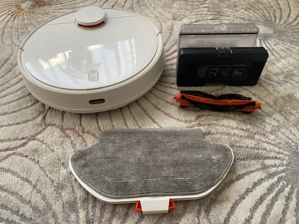 Robot sprzątający XIAOMI Mi Robot Vacuum Pro Biały